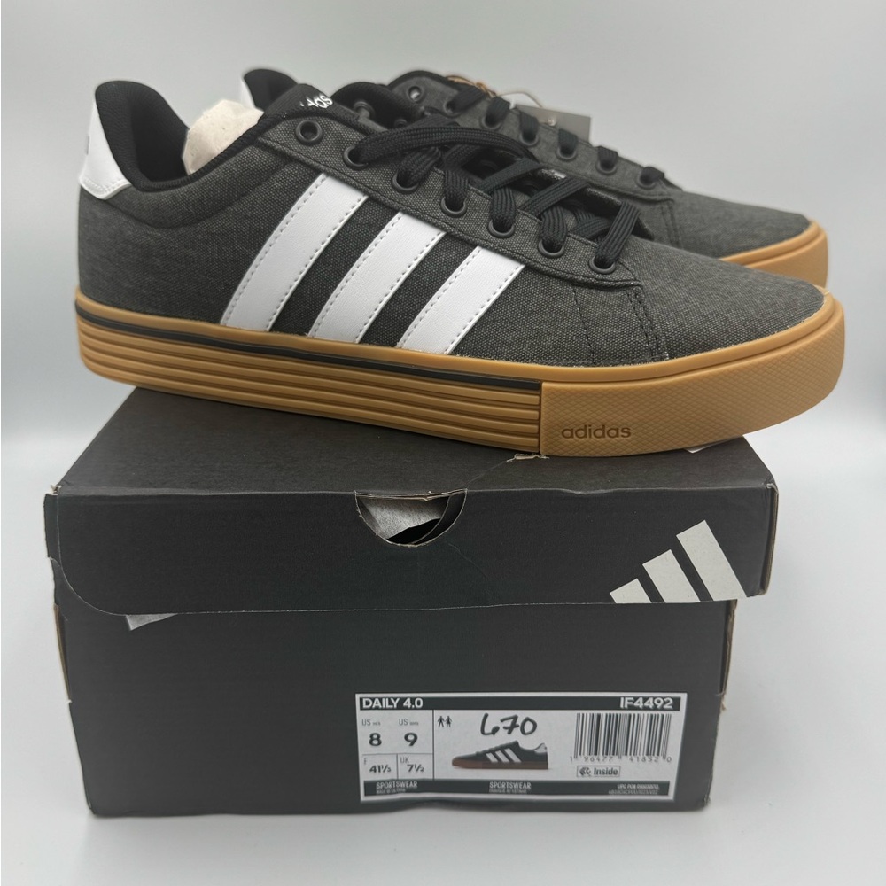 Adidas Daily 4.0 Black and White Sneakers Men’s 8/women’s 9 NIB